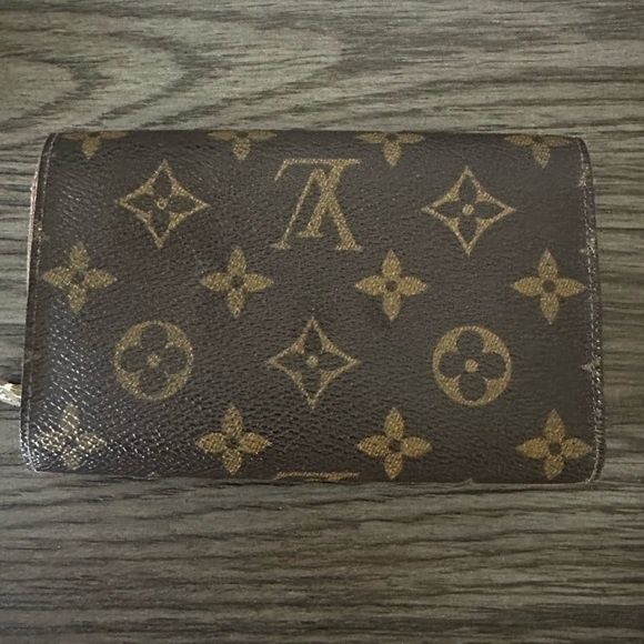 Louis Vuitton Tresor Trifold Monogram Wallet - Picture 4 of 13